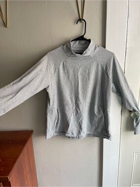 Women's Activewear Pullover